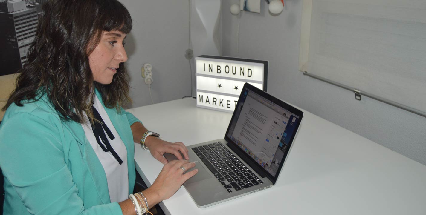 emprendedora digital de marketing