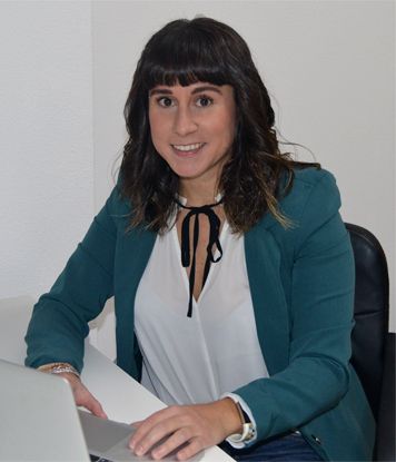 Beatriz profesional para email_peq Beatriz Prado consultora de marketing fitness y salud yoga